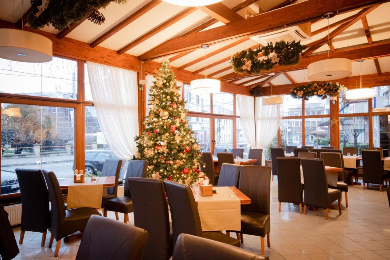 Restaurant Pensiune Bucovina Кымпулунг-Молдовенеск Экстерьер фото
