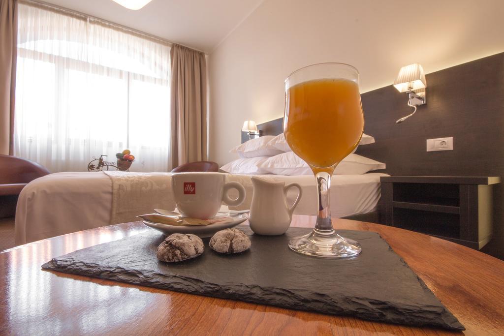 Restaurant Pensiune Bucovina Кымпулунг-Молдовенеск Экстерьер фото